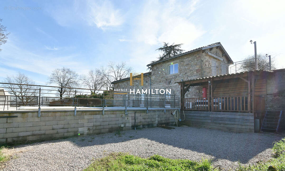 Maison de bourg en pierre avec piscine - habitable de suite - photo 4