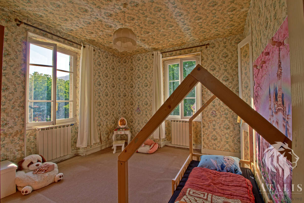 Maison en pierres avec dépendances - photo 14