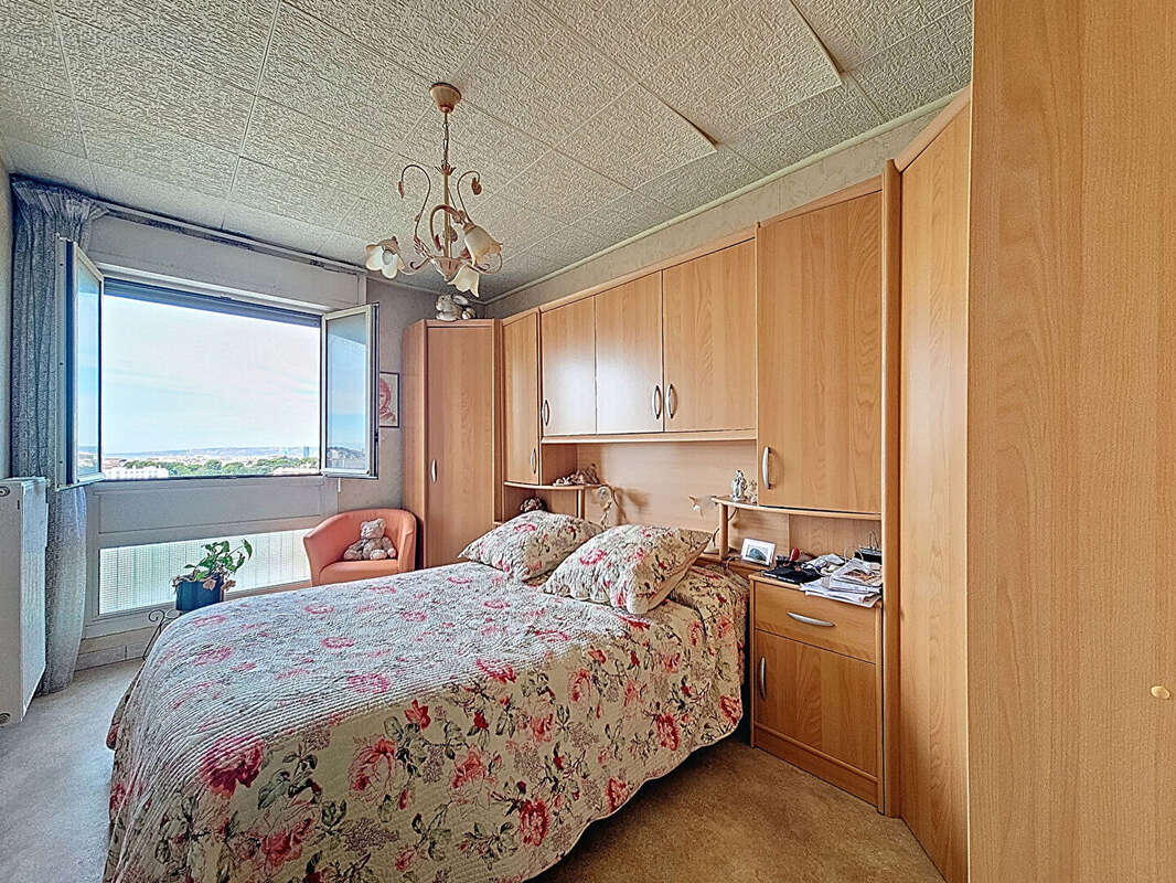 Appartement à MARSEILLE-12E