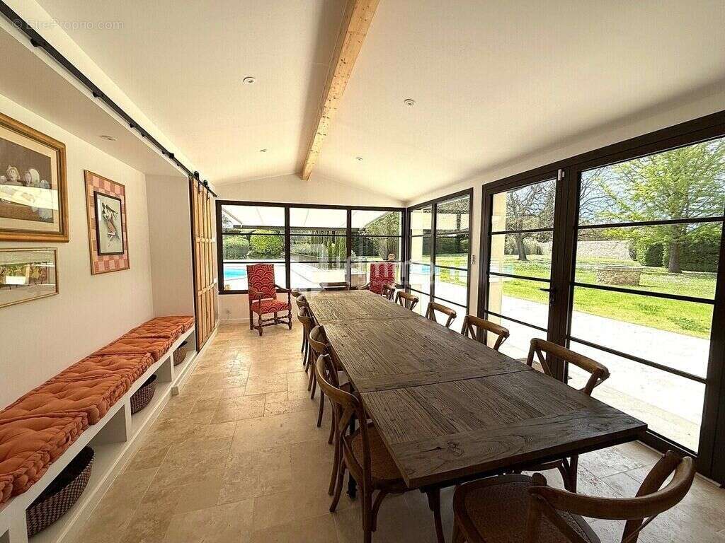 Maison de maître 360m2 - 5 chambres - piscine - dépendances - photo 2