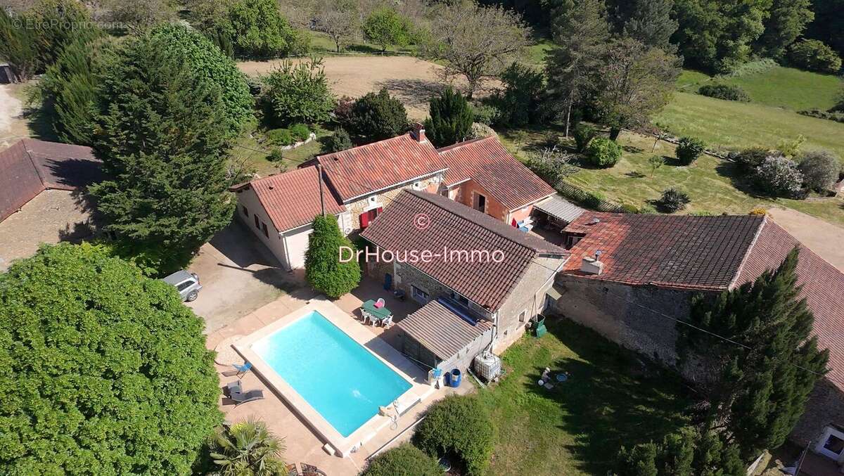 Maison à EYVIRAT