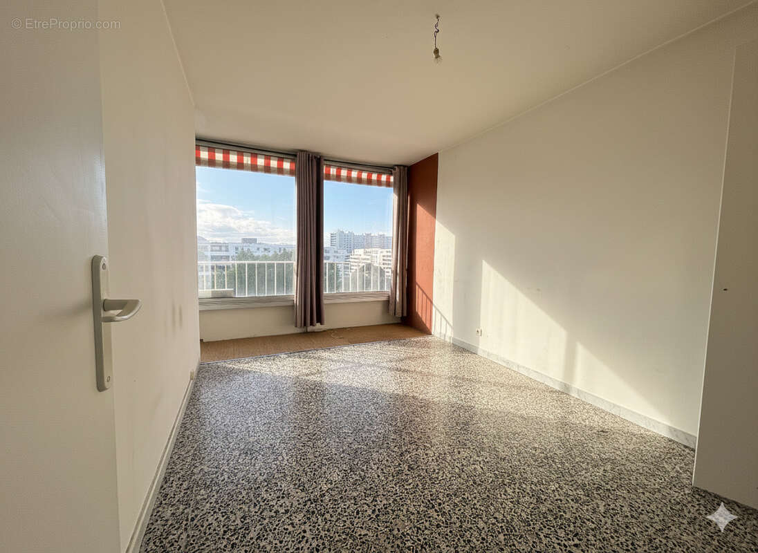 Appartement à MARSEILLE-9E