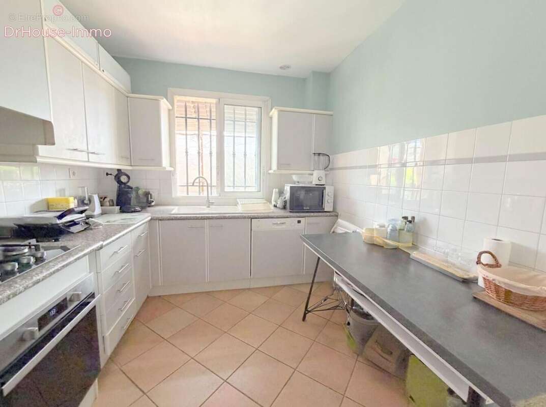 Appartement 79 m² à Marseille-11e  - photo 25