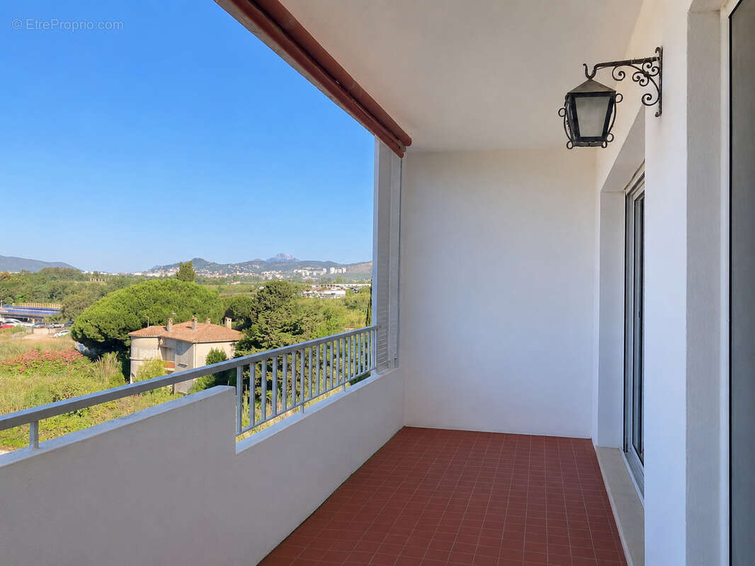 Appartement à HYERES