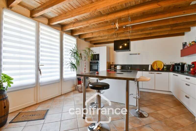 Maison à vendre 5 pièces ASNIERES LA GIRAUD (17) avec jardin, dépendances et garage - photo 9