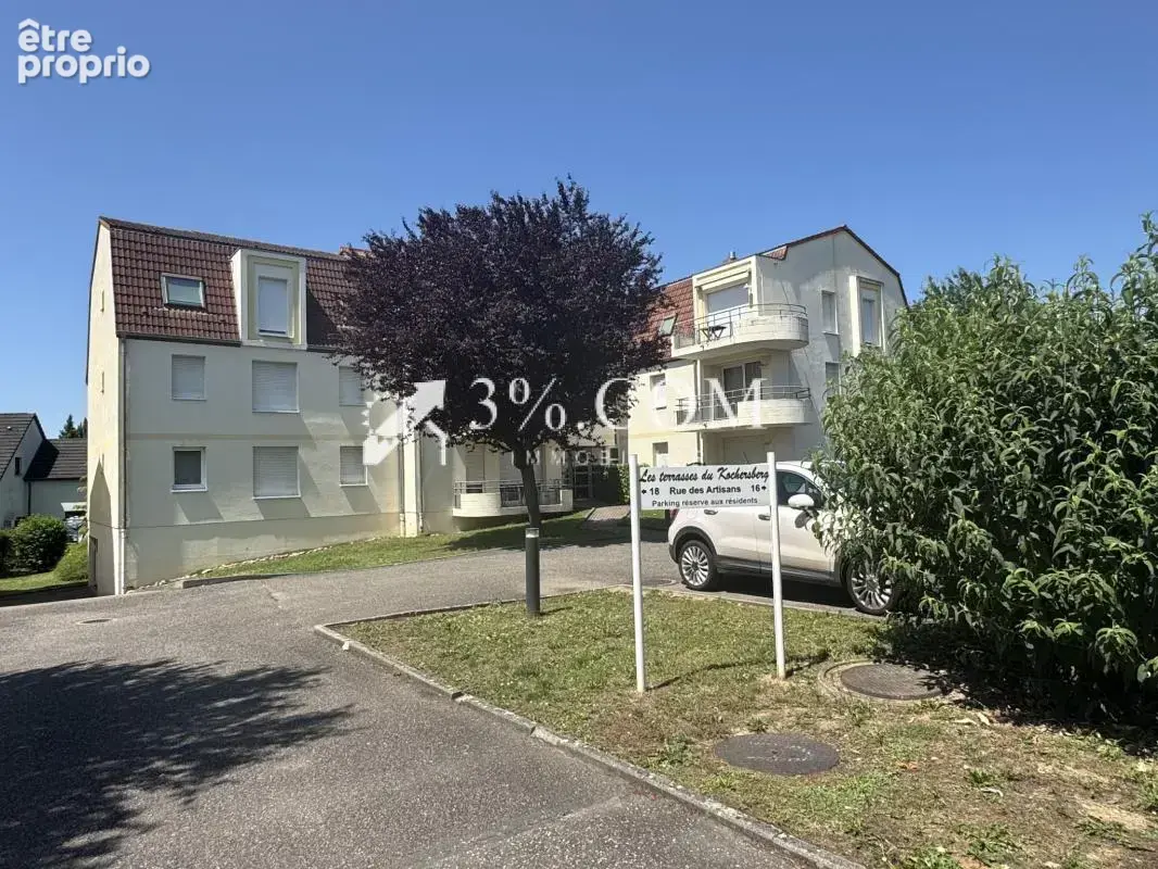 3%.COM - Joli  F2 au calme avec balcon, cave et garage - photo 10