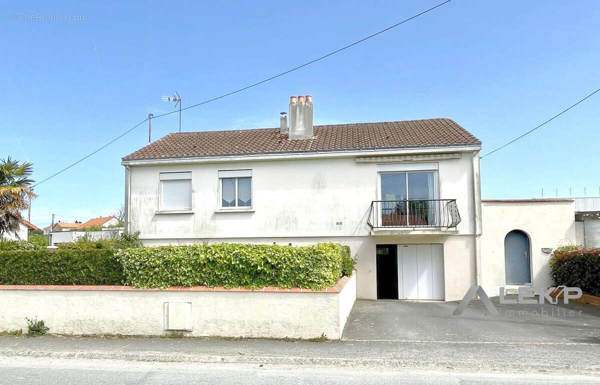 Maison à LES HERBIERS