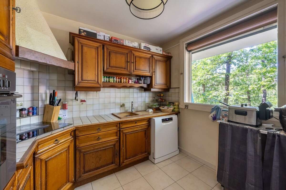 Appartement 78 m² à Acheres  - photo 4
