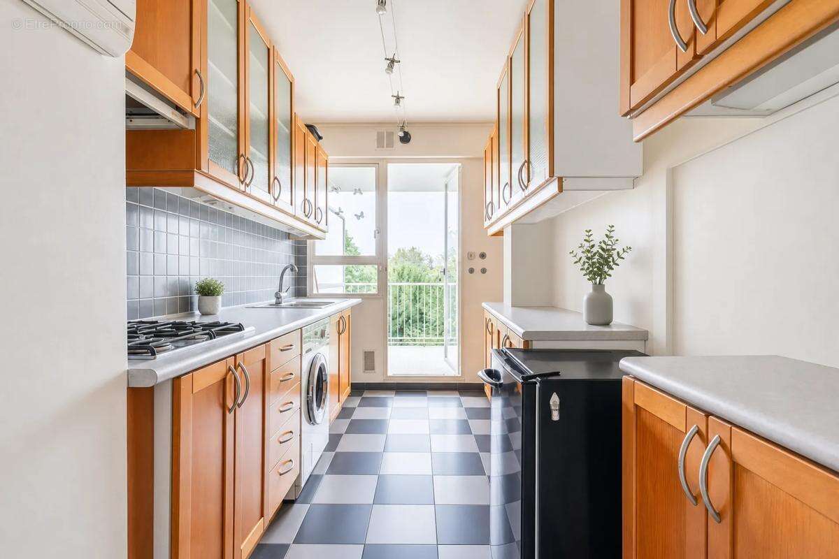 Saint-Cloud - Quartier Pasteur - 85m² - 3 chambres - Terrasse - photo 15