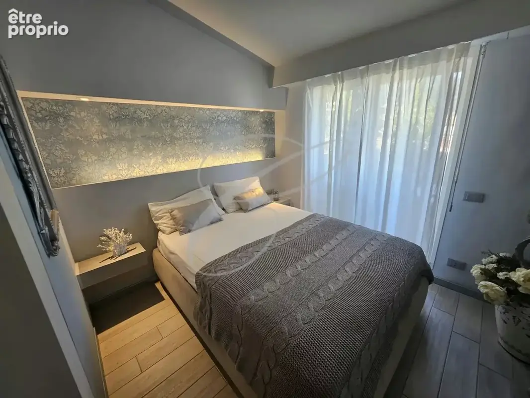 Menton - 2 pieces - photo 6