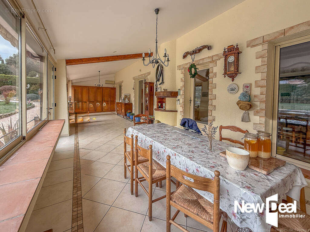 Maison à MONTAUROUX