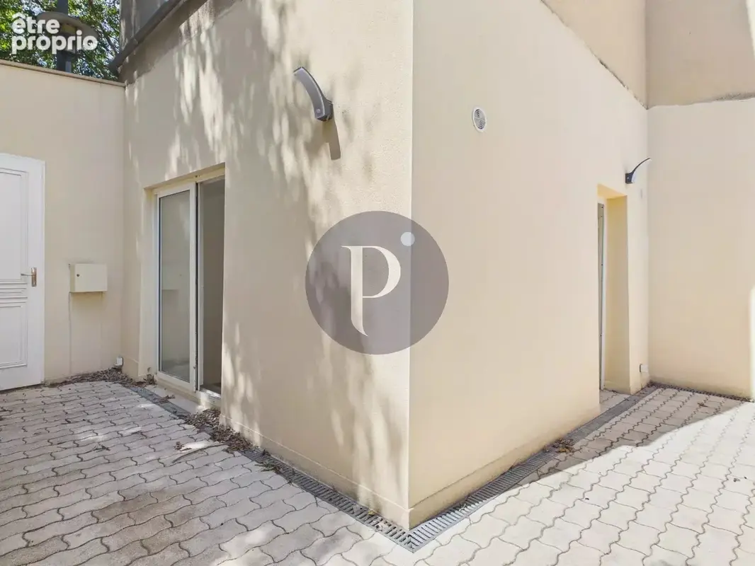 SCEAUX STUDIO 19 m² et un extérieur ! - photo 9