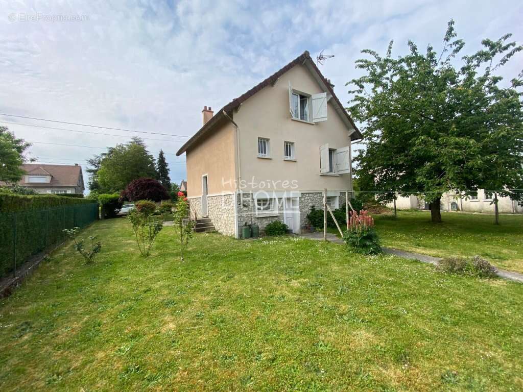 Maison à ROZAY-EN-BRIE