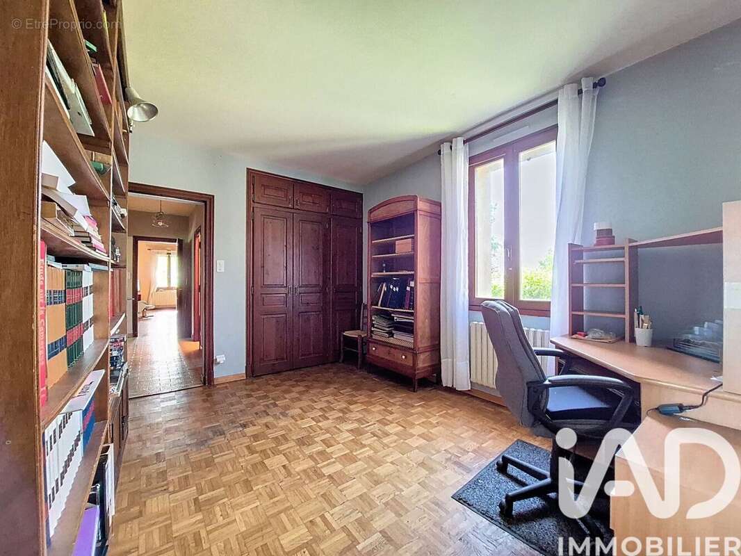 Maison 125 m² à Le Montat  - photo 7