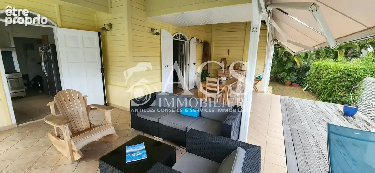 Villa créole T4 avec mezzanine, piscine et vue mer - photo 9