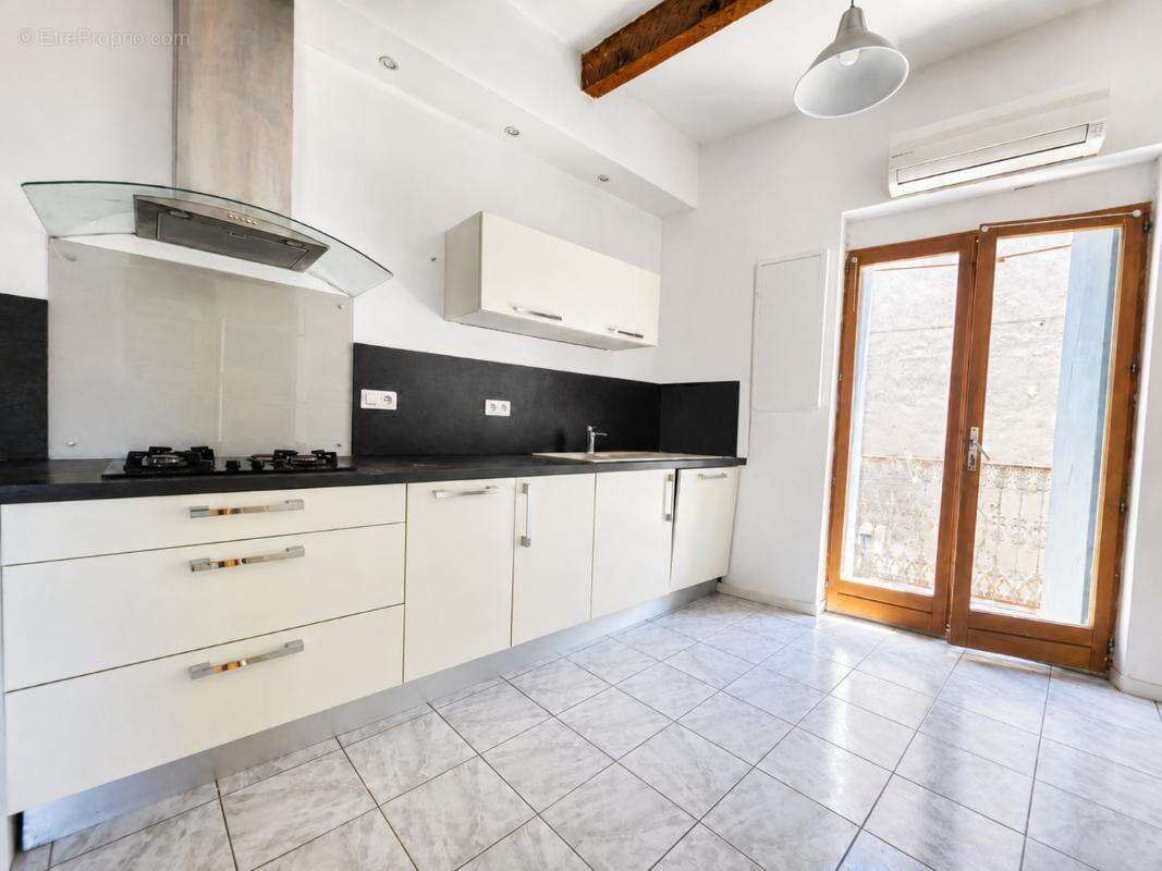 Maison 92 m² à Saint-Martin-De-Londres  - photo 8