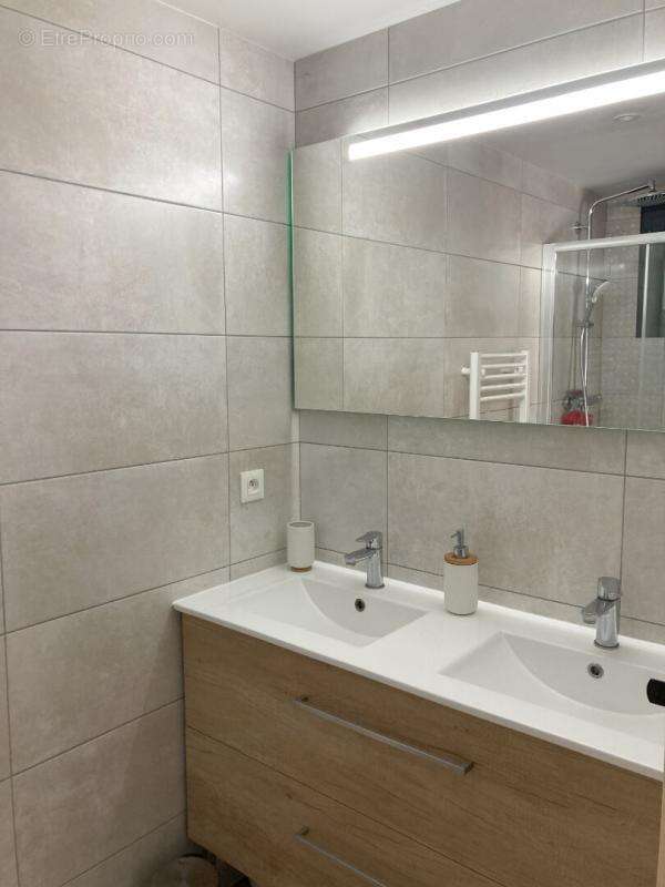 Appartement à LENTILLY