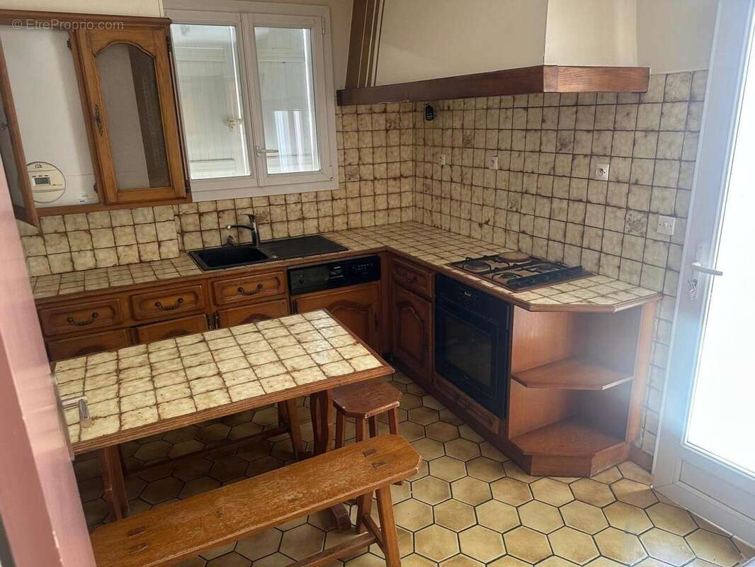 Maison 110 m² à Combs-La-Ville  - photo 6