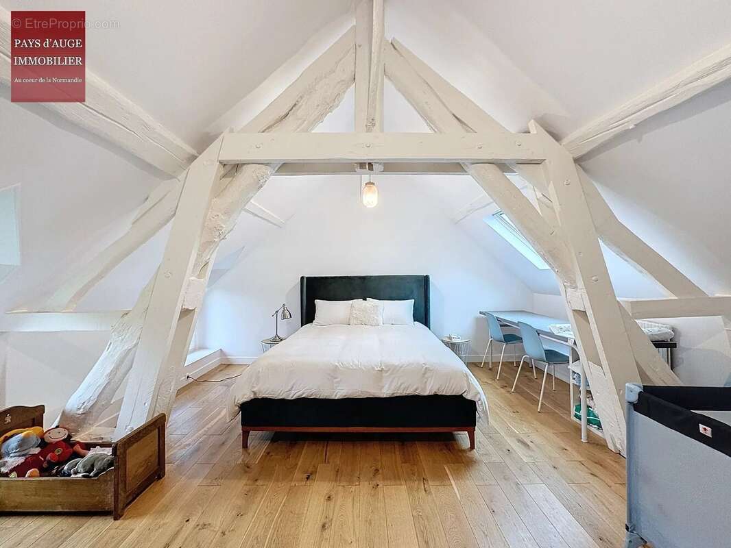 Maison à NEUVILLE-SUR-TOUQUES