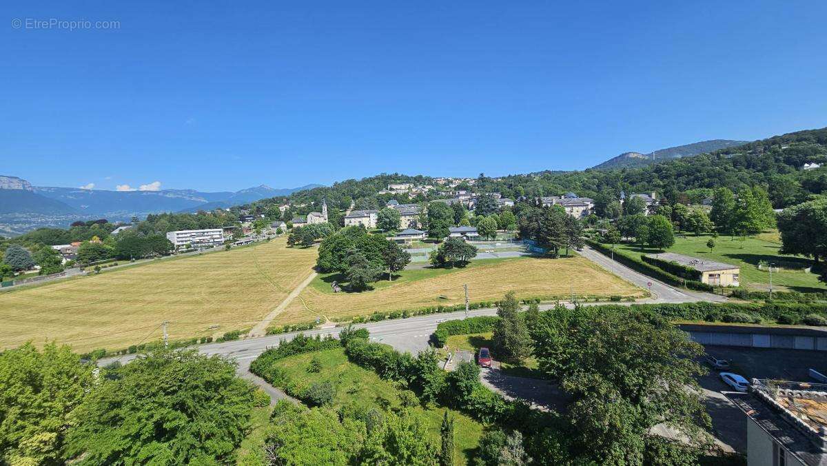 Appartement 75 m² à Jacob-Bellecombette  - photo 8