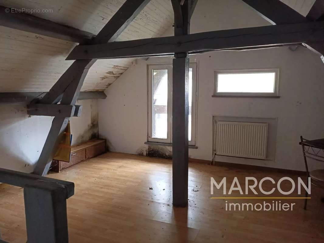 Maison à LA VILLENEUVE