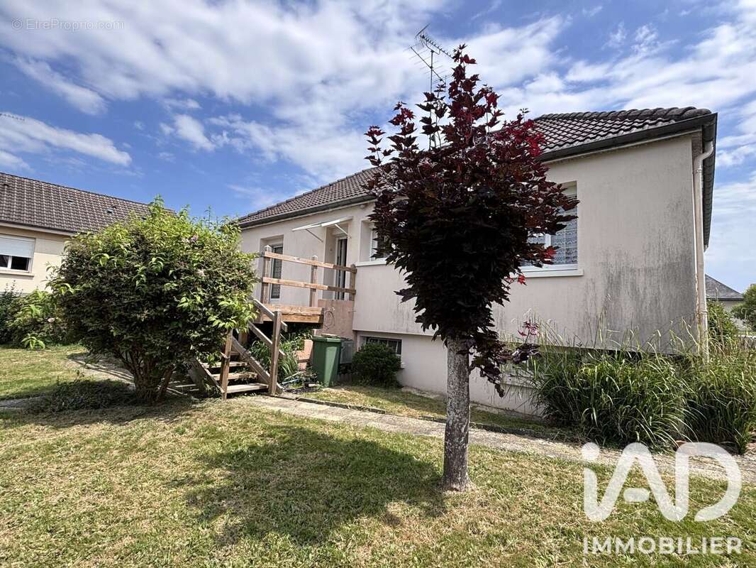 Maison 75 m² à Ernee  - photo 5