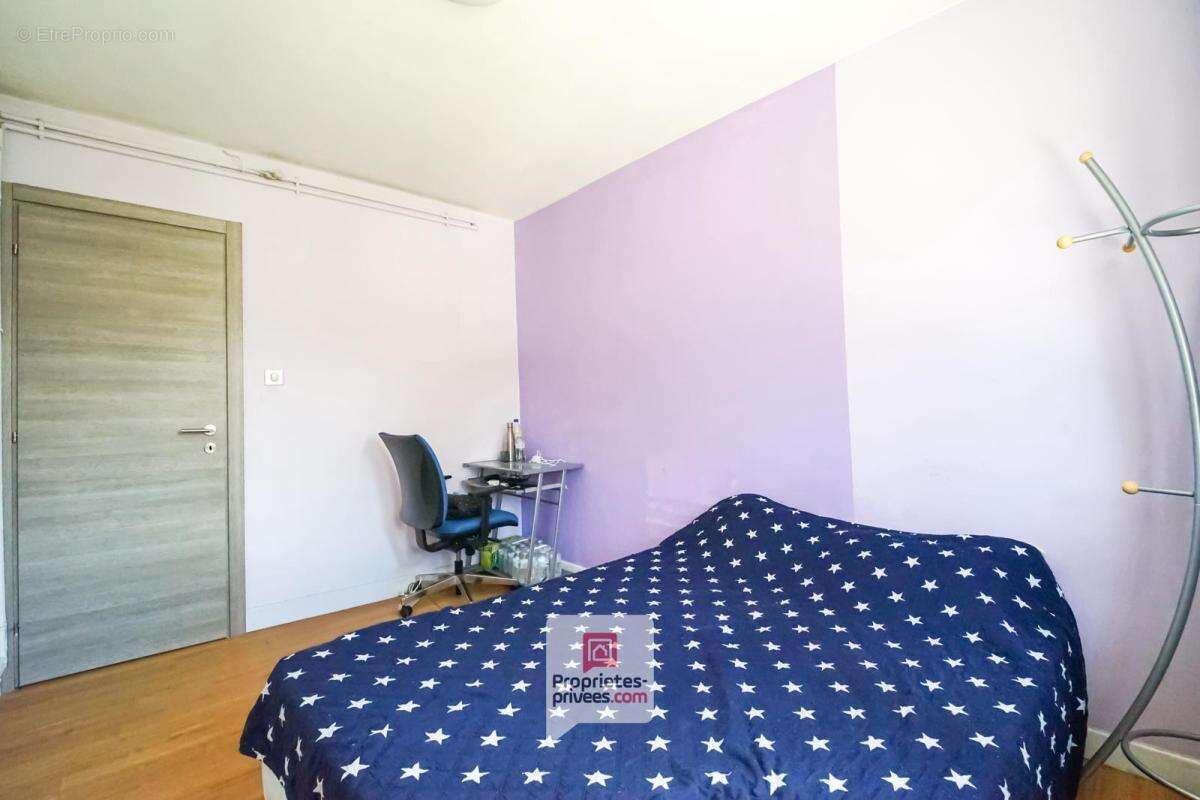 Appartement à SAINT-MARTIN-D'HERES