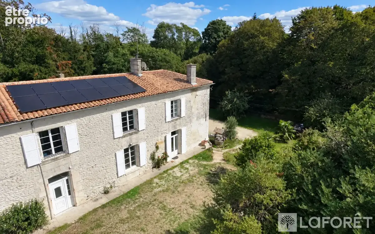 Photo Maison à Chaniers au prix de 378 900€