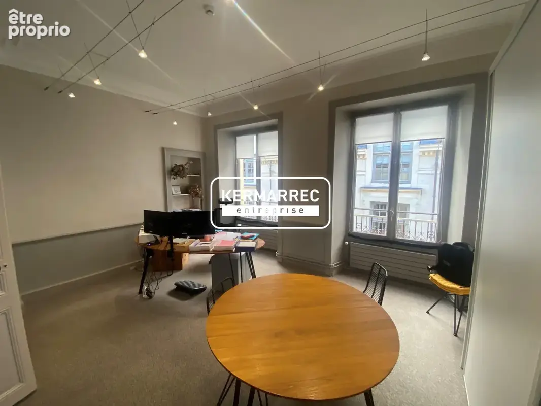 Commerce 741 m² à Rennes  - photo 7