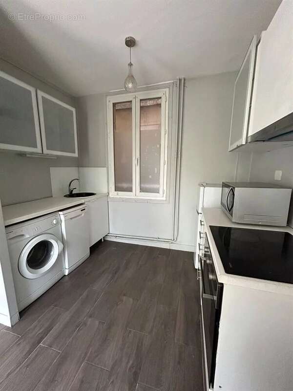Appartement à PARIS-19E