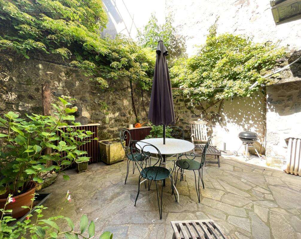 Maison à MUR-DE-BARREZ