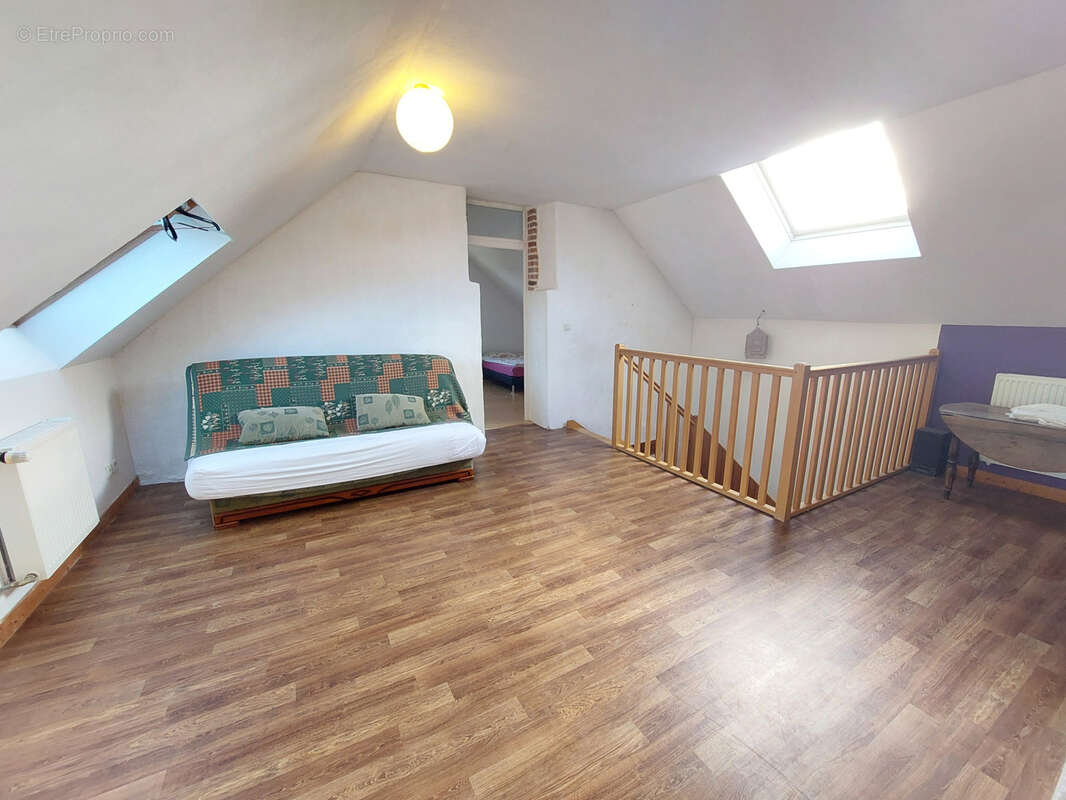 Maison à ARGENTRE-DU-PLESSIS