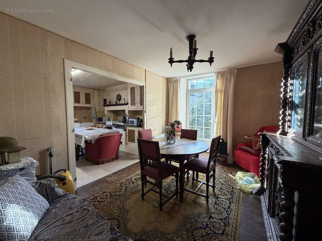 Maison à PERIGNAC