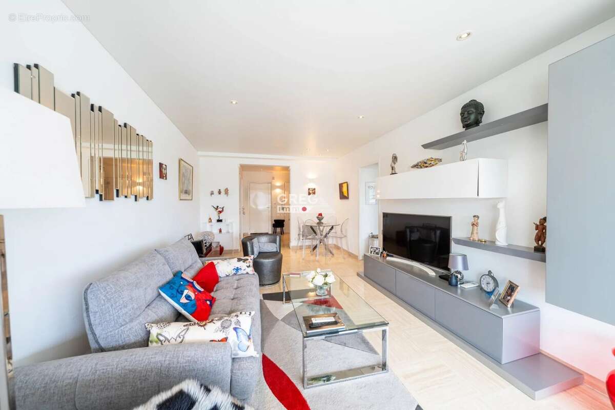 Appartement à VILLENEUVE-LOUBET