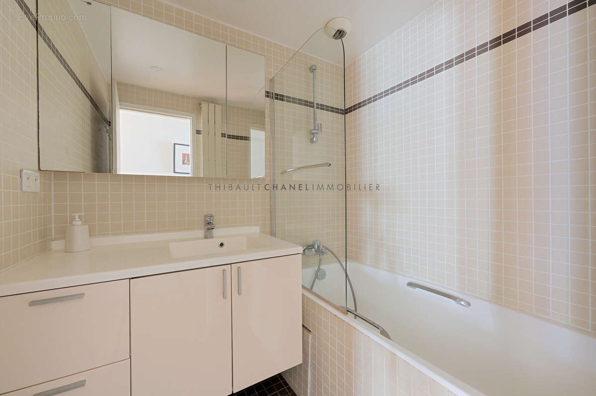 Appartement à PARIS-2E