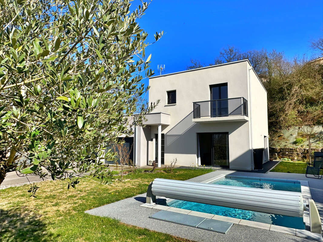 Maison à L'ISLE-D'ABEAU