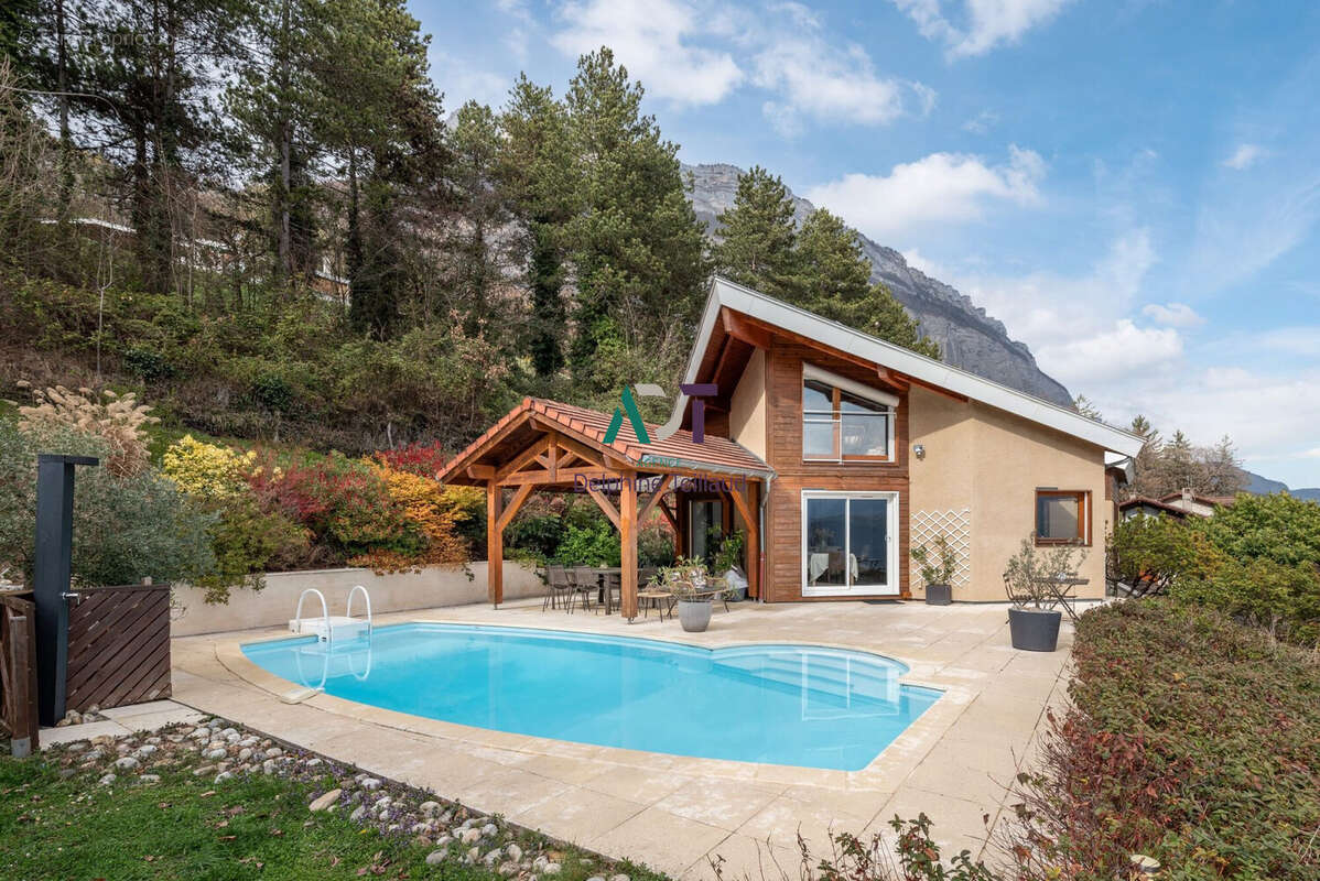 Maison à CORENC