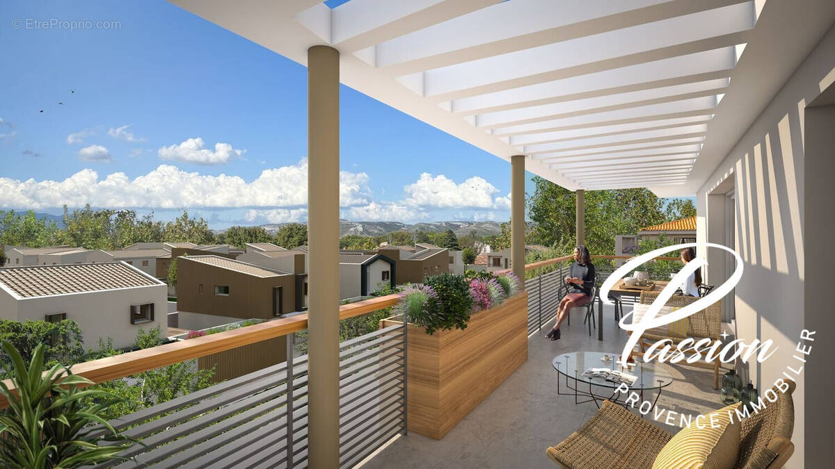 Appartement à SENAS