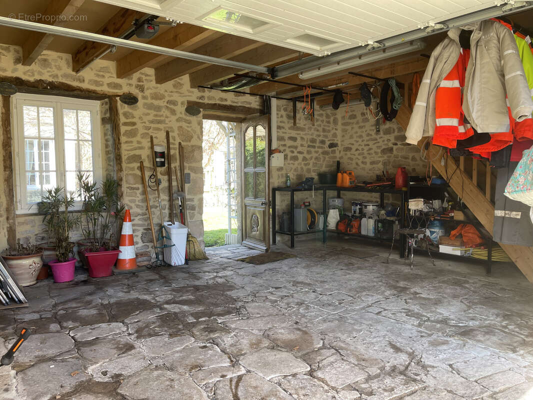 Maison à NANTIAT
