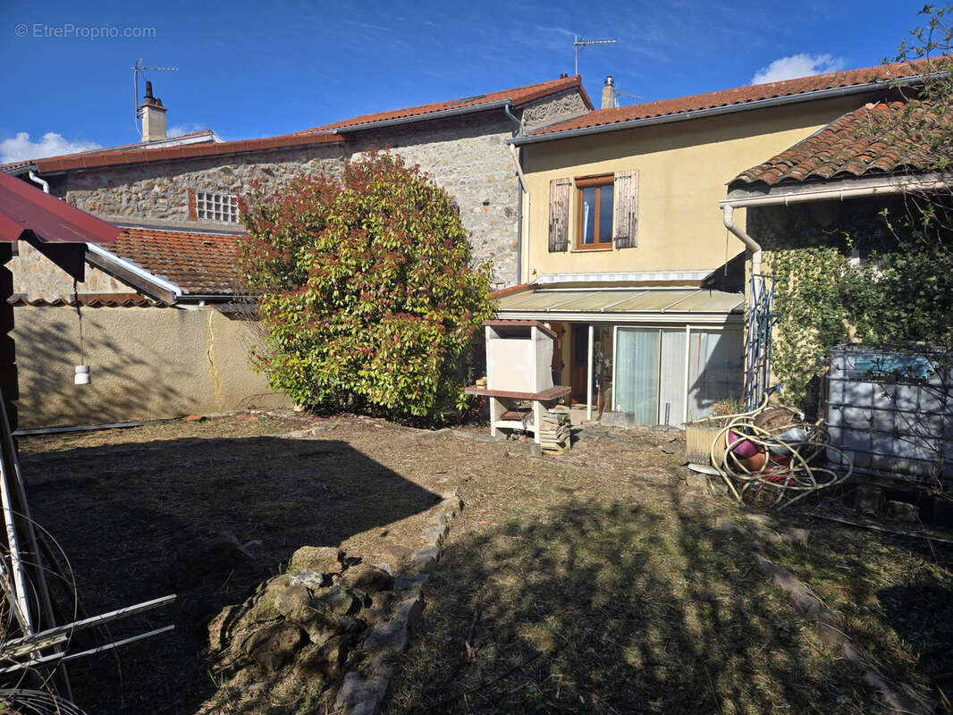 Maison à MARGERIE-CHANTAGRET