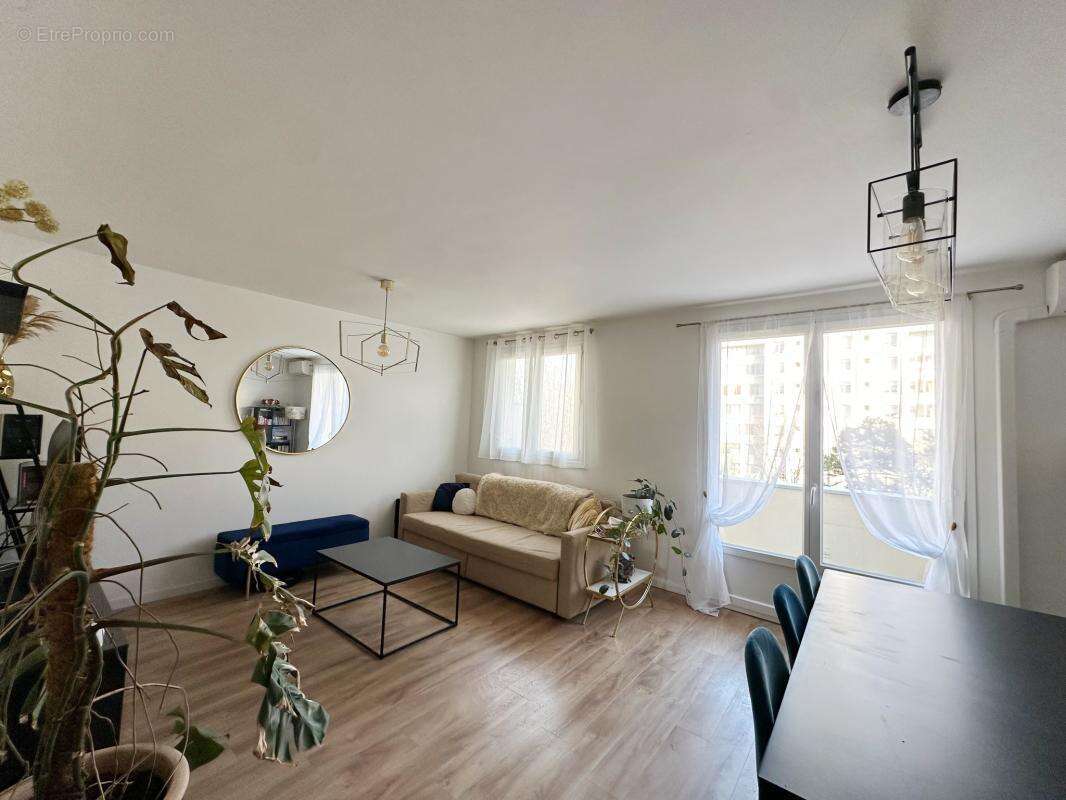 Appartement à LA MULATIERE