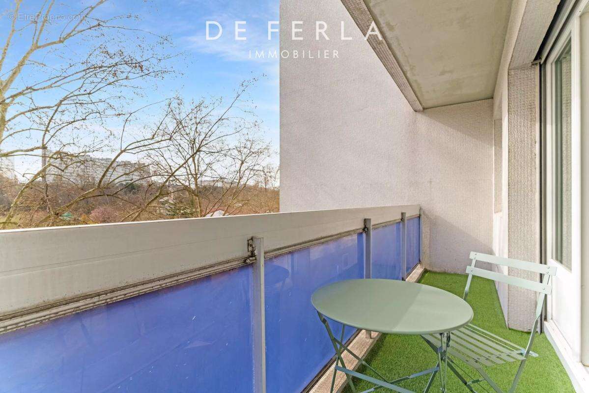 Appartement à PARIS-15E