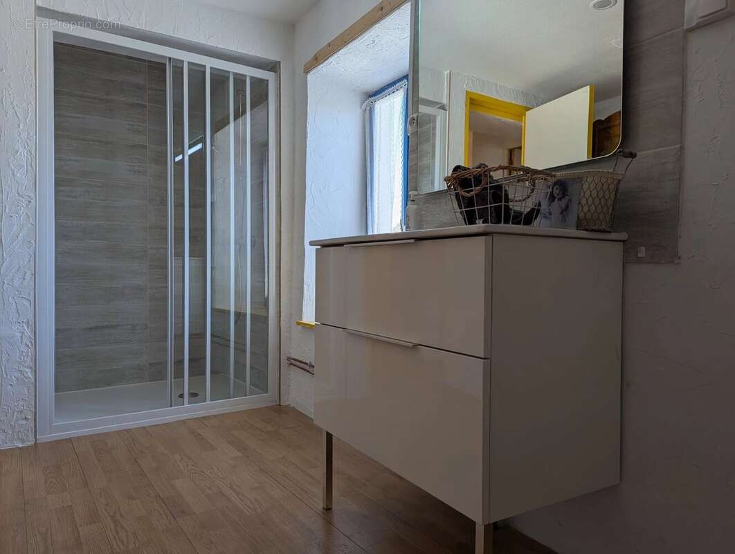 Appartement à CHAILLAC