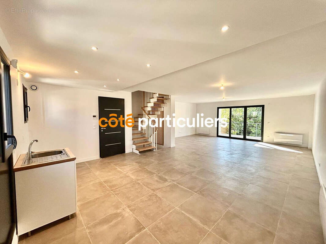 Maison Chennevieres Sur Marne 6 pièce(s) 144 m2 - photo 7