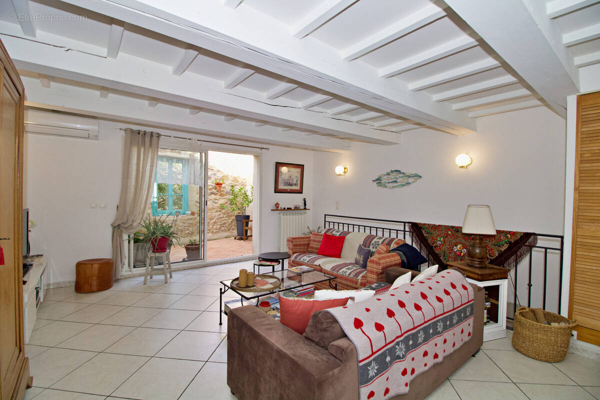 Maison à LEZIGNAN-CORBIERES