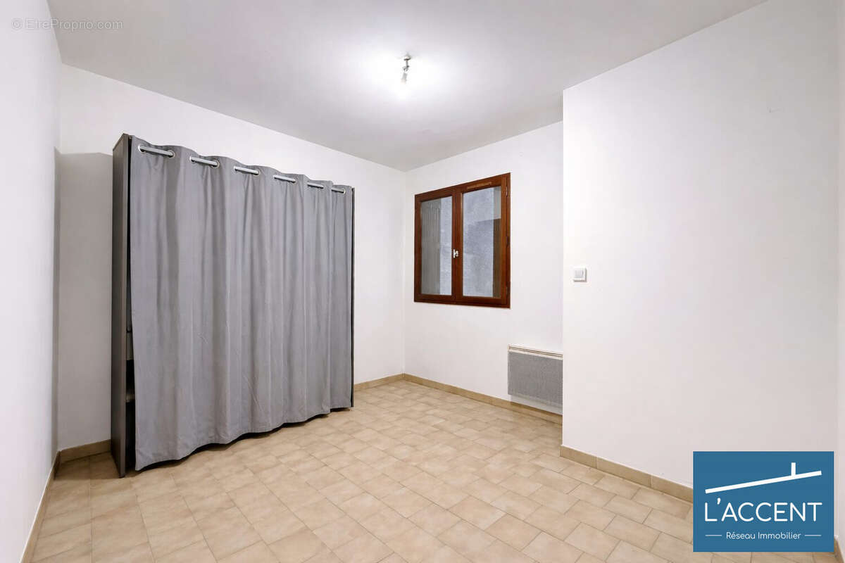 Chambre 2 - Appartement à MARSILLARGUES