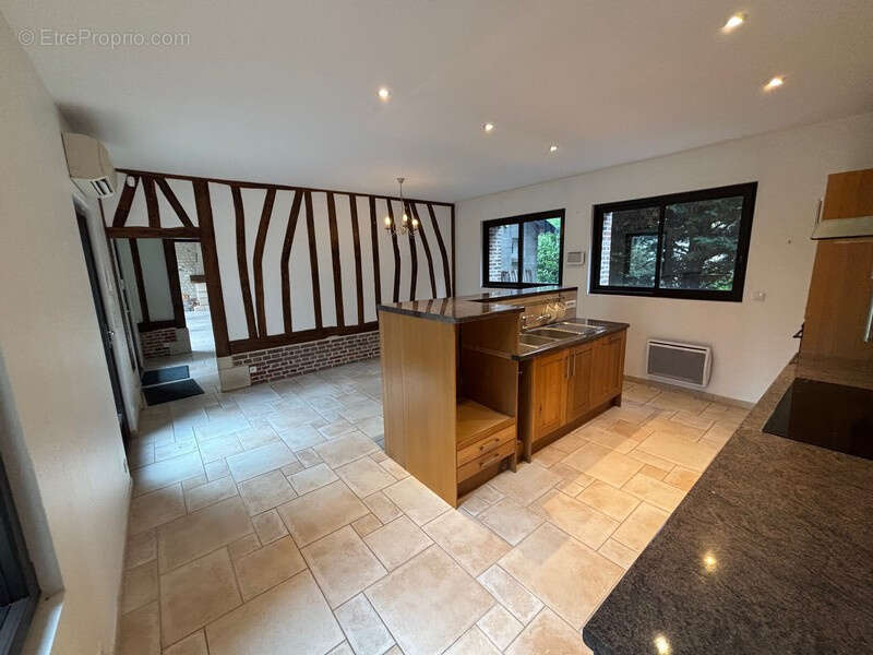 Maison à SAINT-MARTIN-DE-BOSCHERVILLE