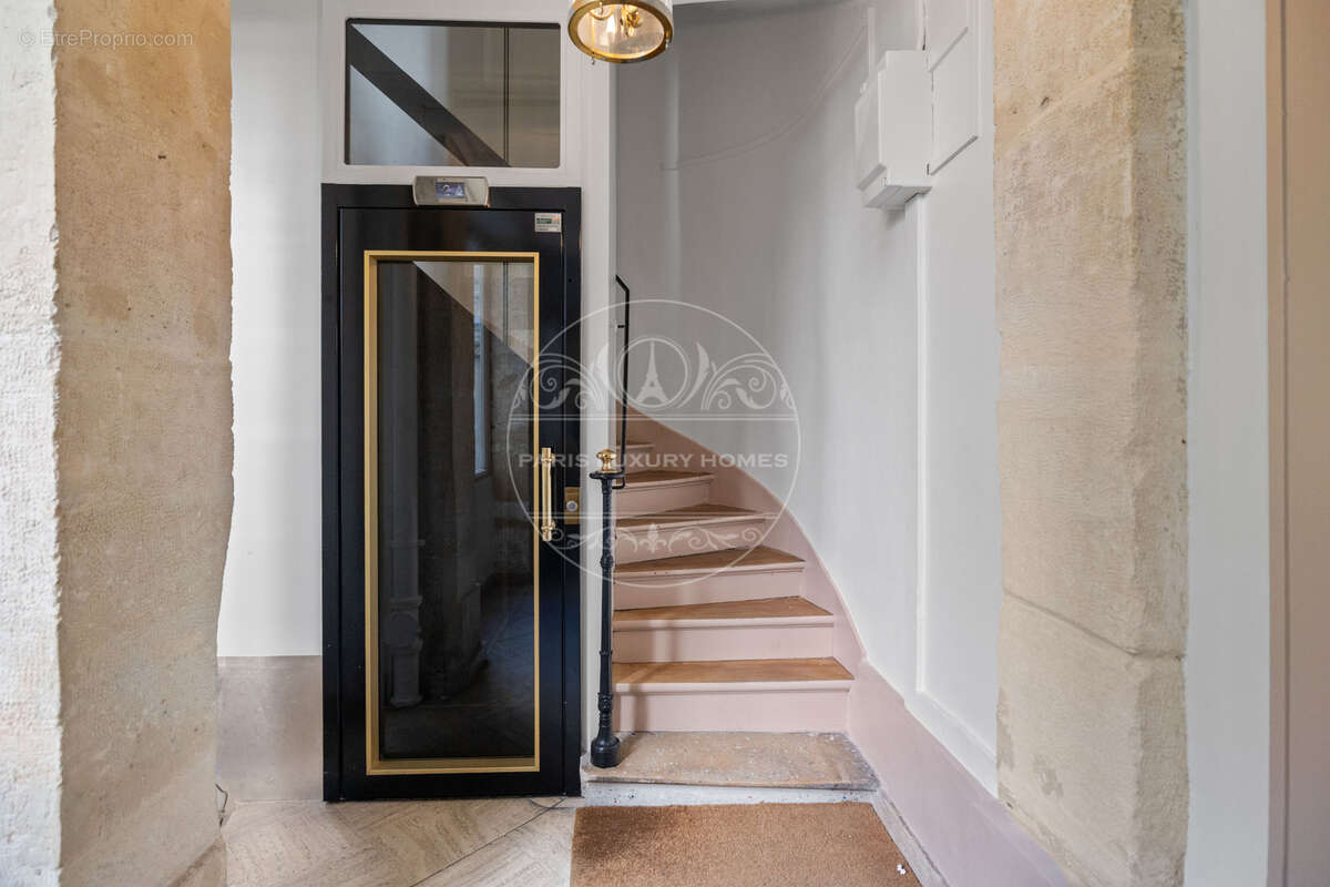 Appartement à PARIS-6E