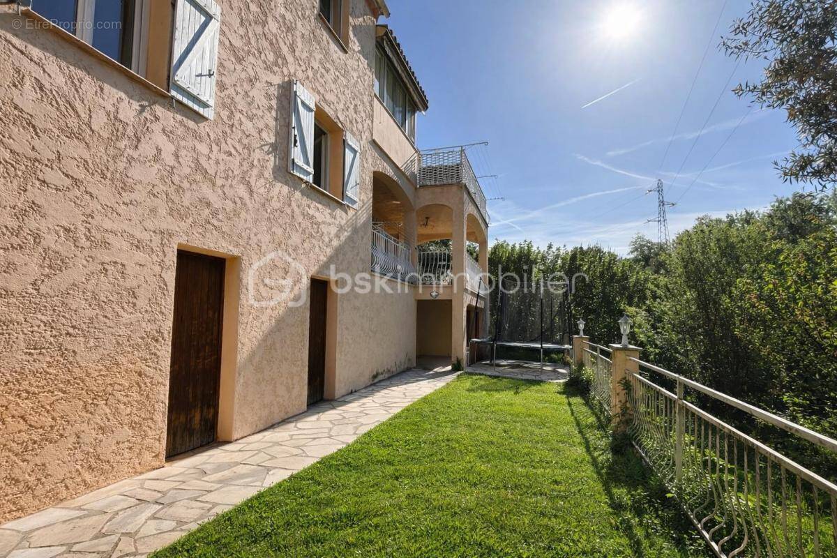 Appartement à VENCE