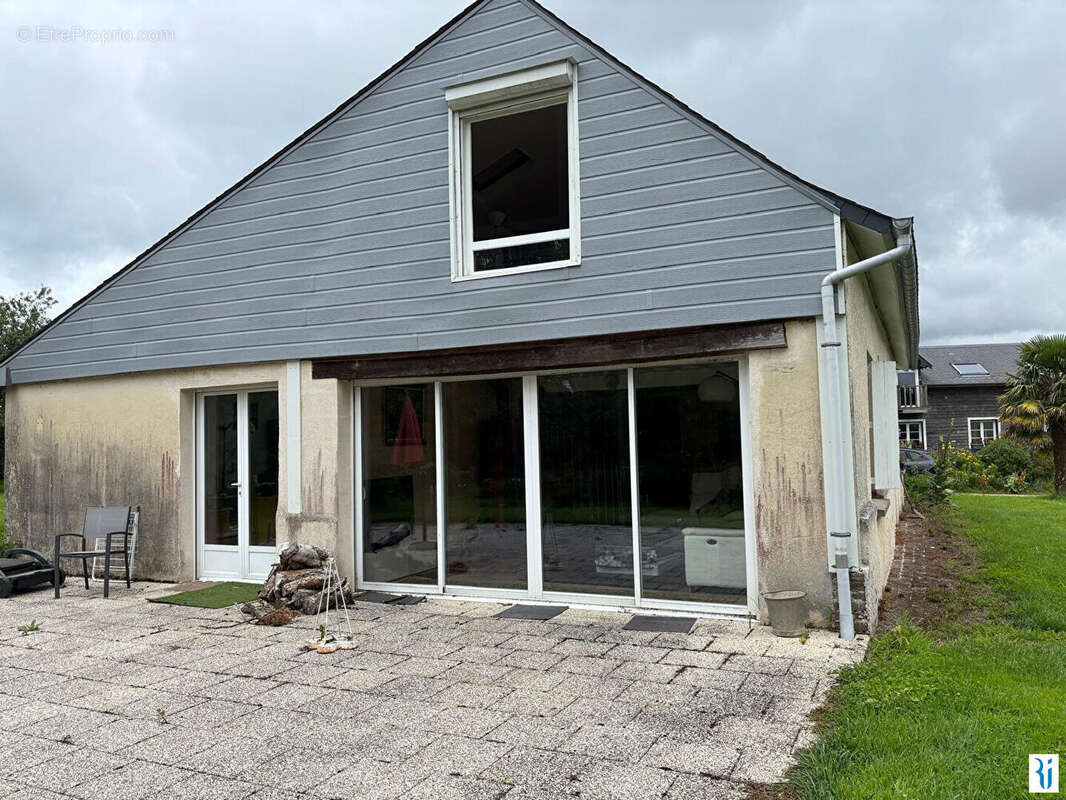 Ensemble immobilier de 2 maisons sur 4000 m² ! - photo 6